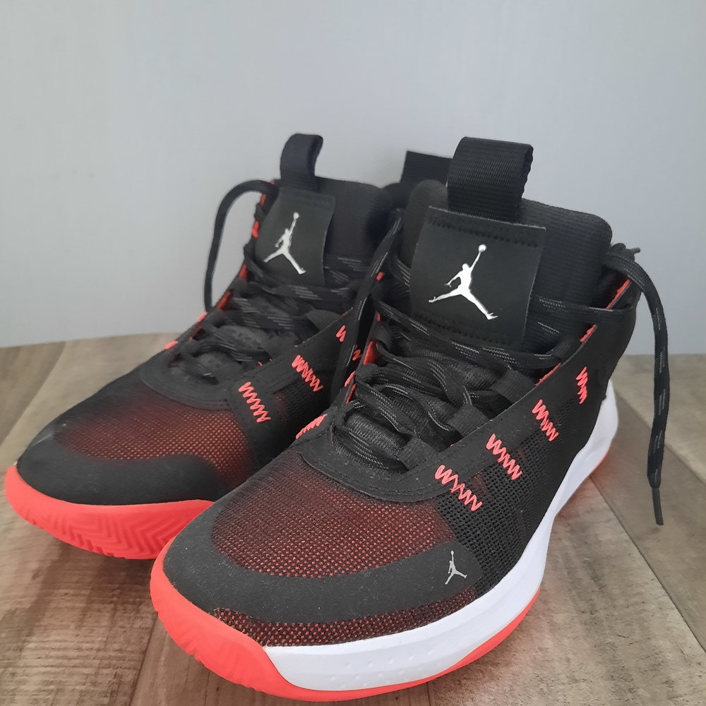 Size 8.5 - Jordan Jumpman Sneakers Great Condition